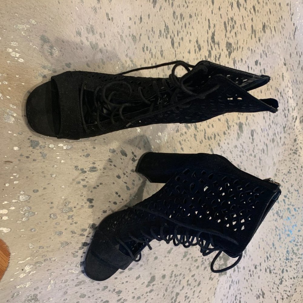 Nasty Gal Chunky Lace Up Heels - Picture 3 of 8